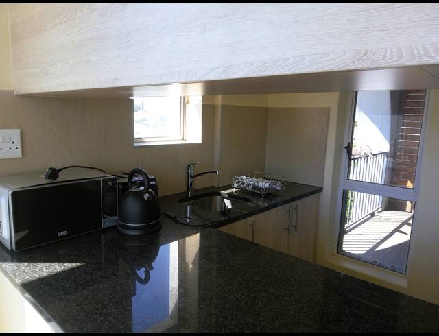 2 BEDROOM APARTMENT TO LET IN STRAND NORTH